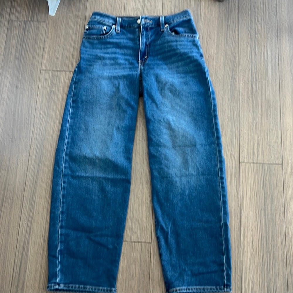 levi’s baggy dad jean